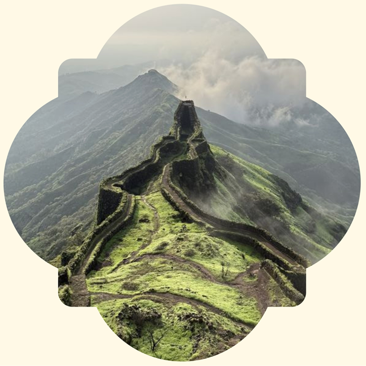 Sarasgad Fort ridge above the mist